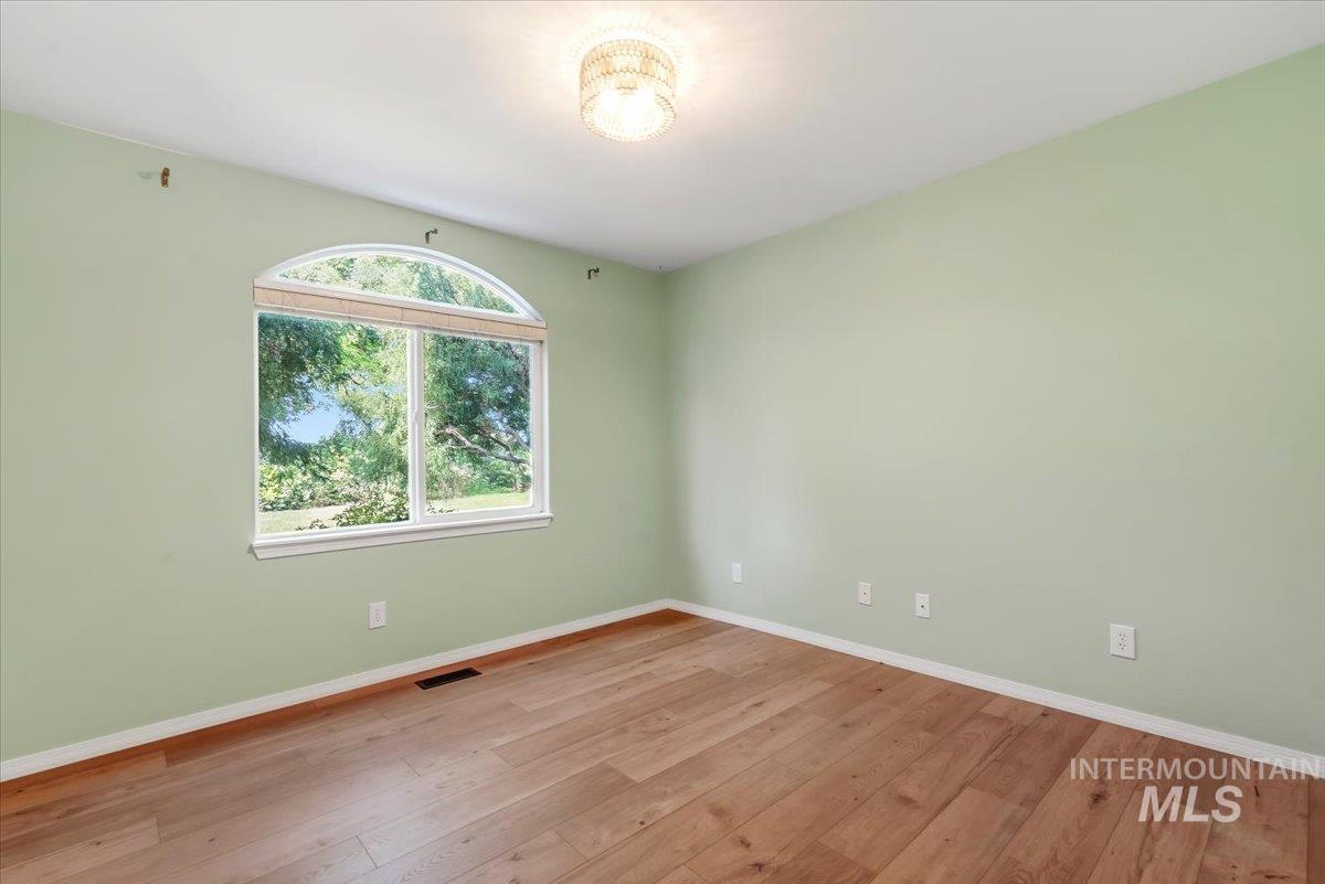 9940 Aztlan Dr Property Photo 18