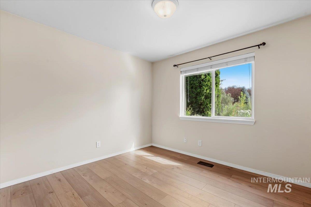9940 Aztlan Dr Property Photo 20