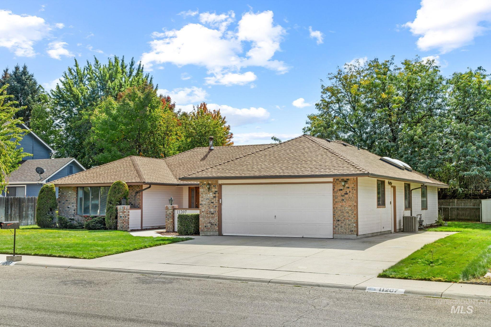 11207 W Bridgetower Dr. Property Photo 3