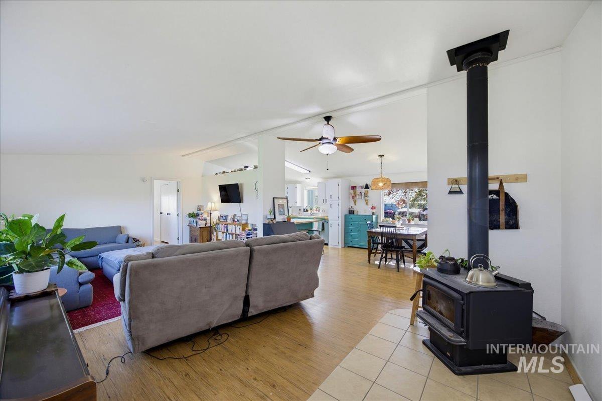 3880 1 Ln E Property Photo 11