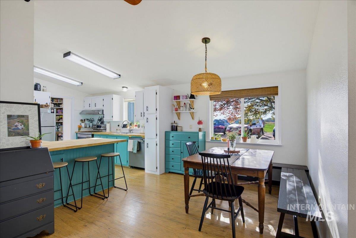 3880 1 Ln E Property Photo 12