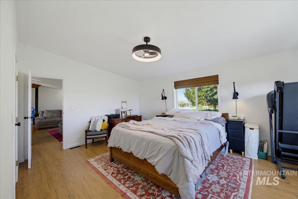 3880 1 Ln E Property Photo 17