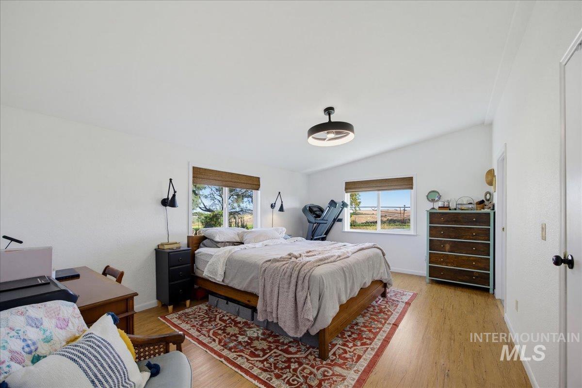3880 1 Ln E Property Photo 18