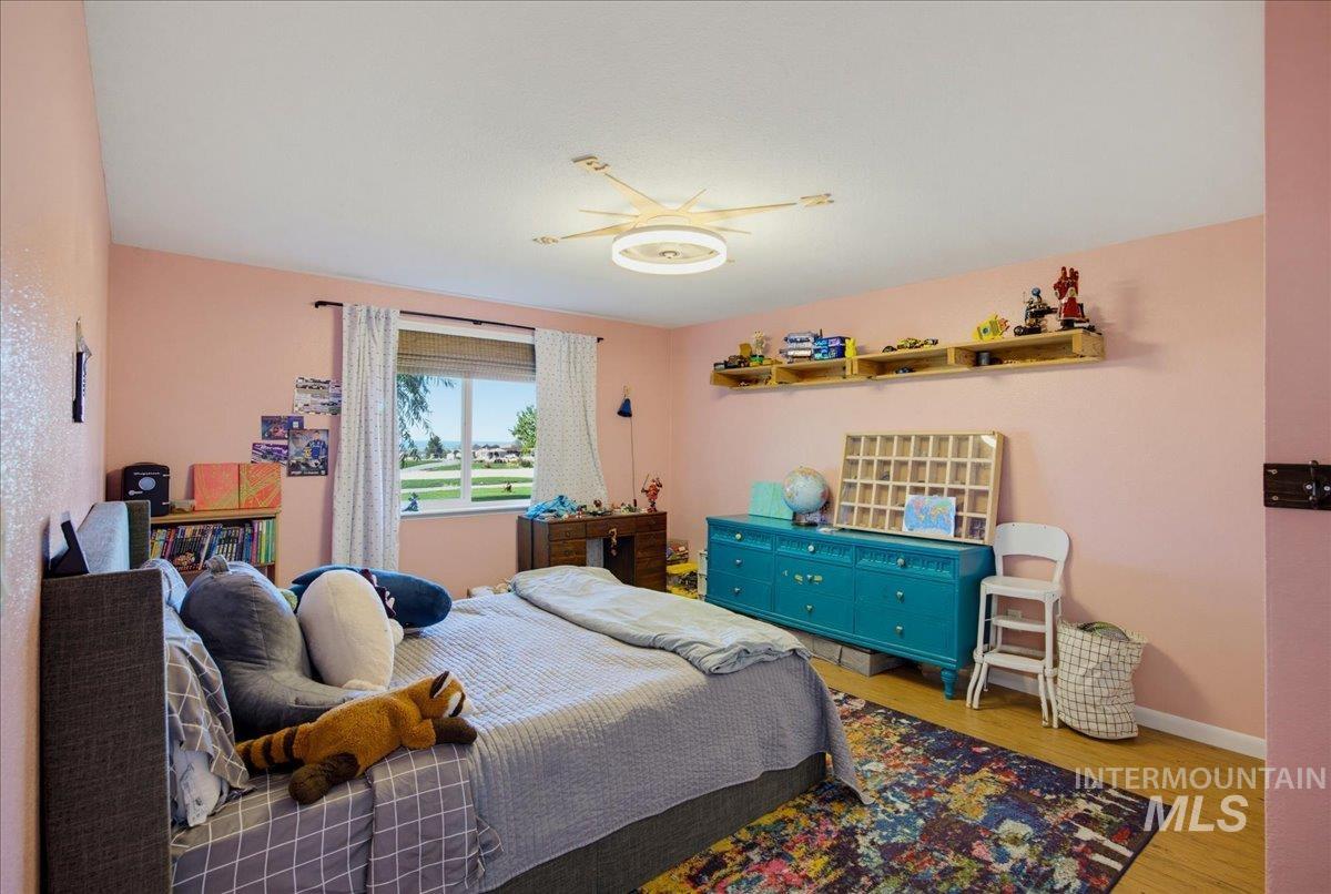 3880 1 Ln E Property Photo 21
