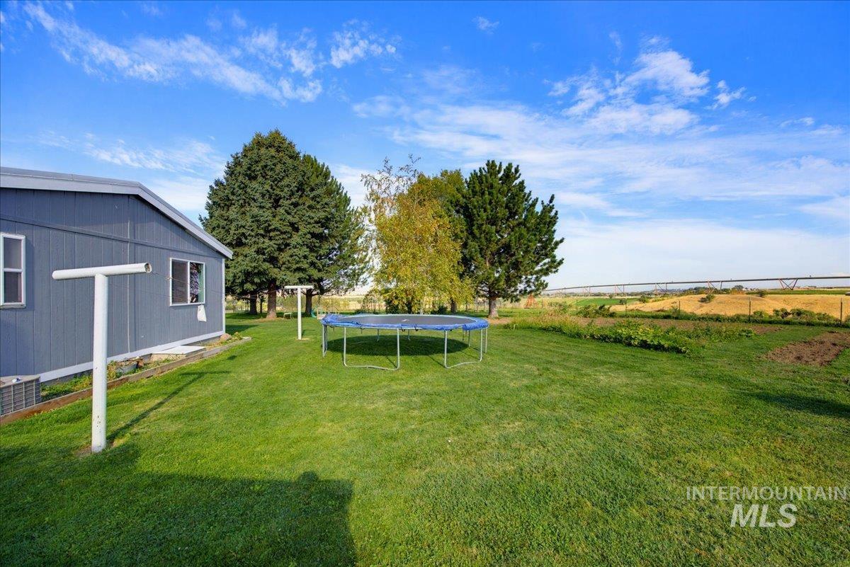 3880 1 Ln E Property Photo 28