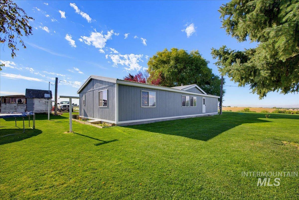 3880 1 Ln E Property Photo 29