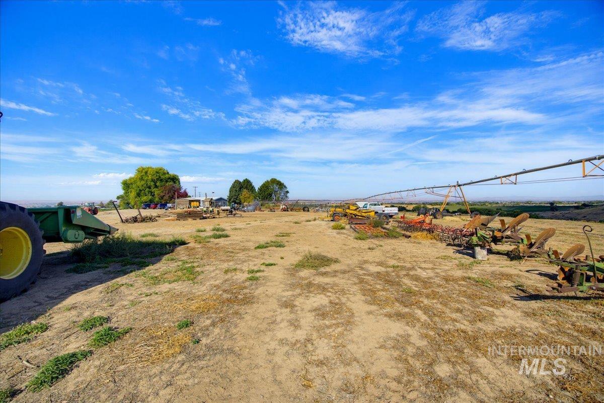3880 1 Ln E Property Photo 37