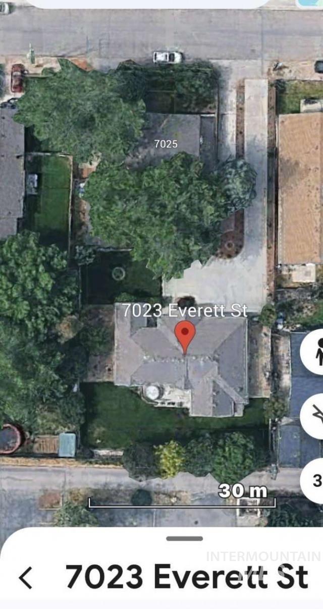 7023 W Everett St Property Photo 2