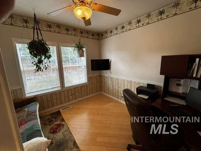 7023 W Everett St Property Photo 10