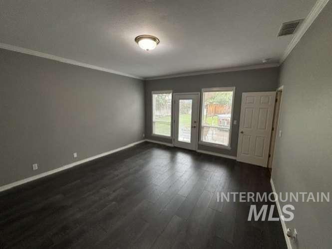 7023 W Everett St Property Photo 16