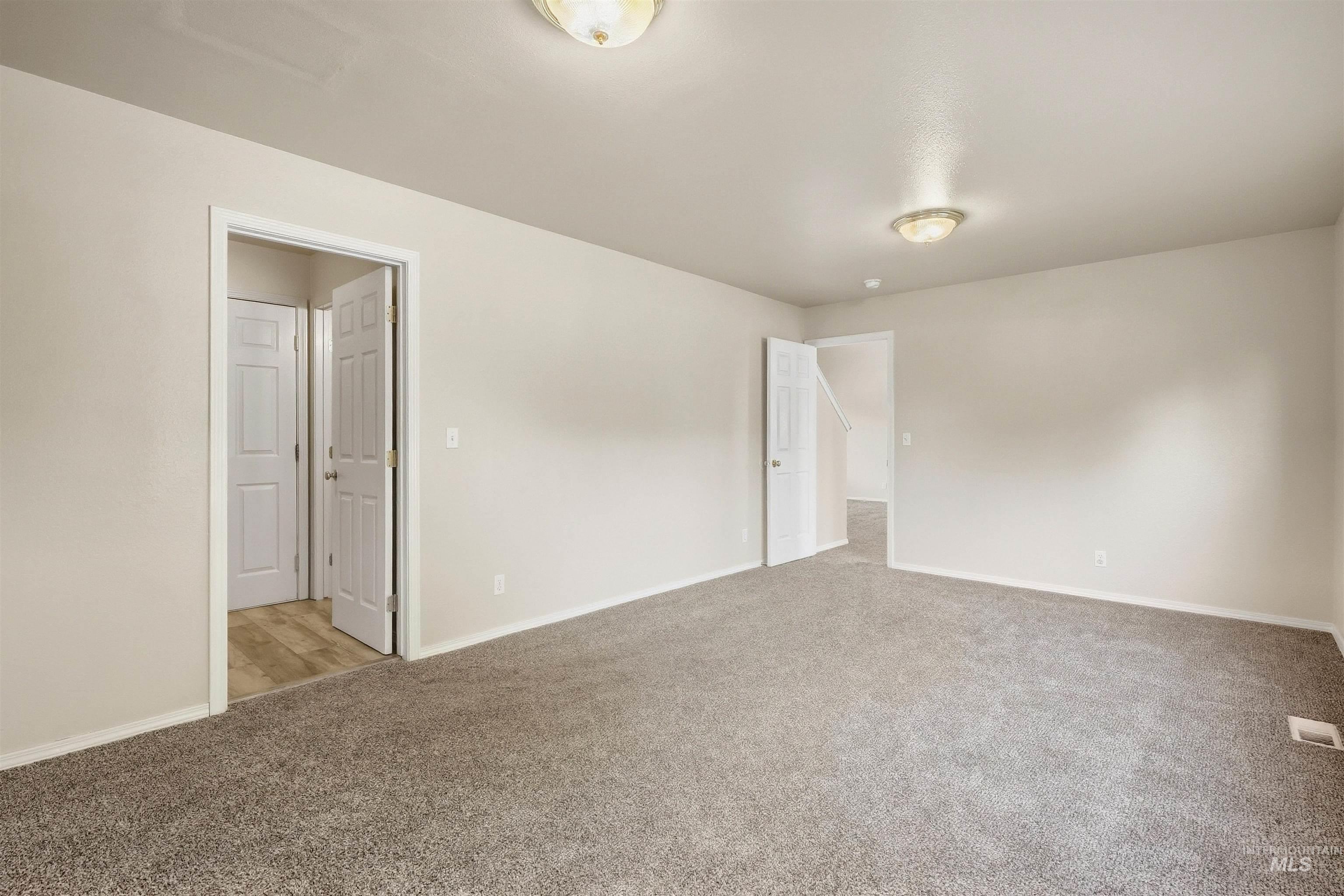 1209 Gold Creek Dr Property Photo 16