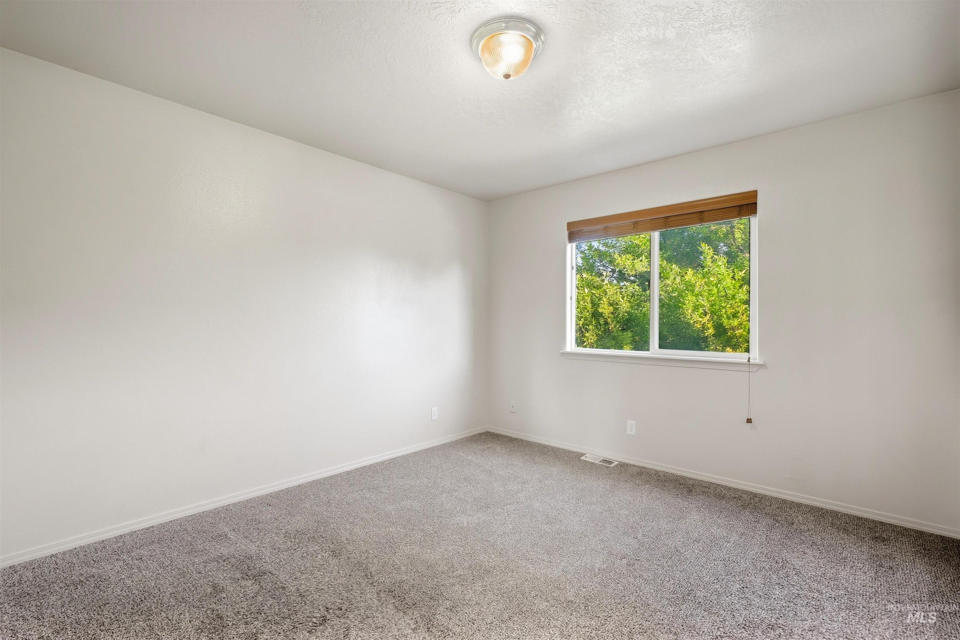 1209 Gold Creek Dr Property Photo 21