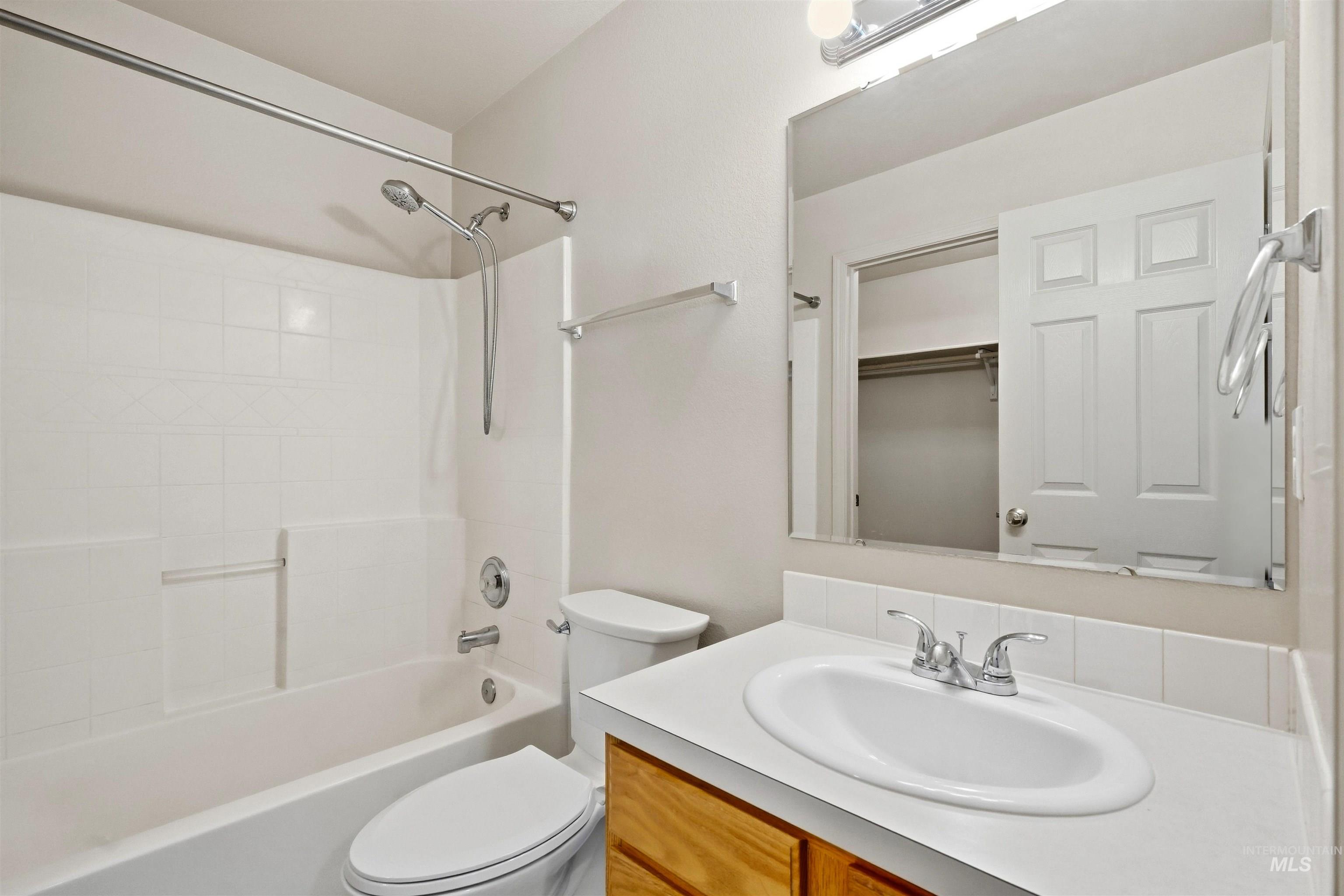 1209 Gold Creek Dr Property Photo 23