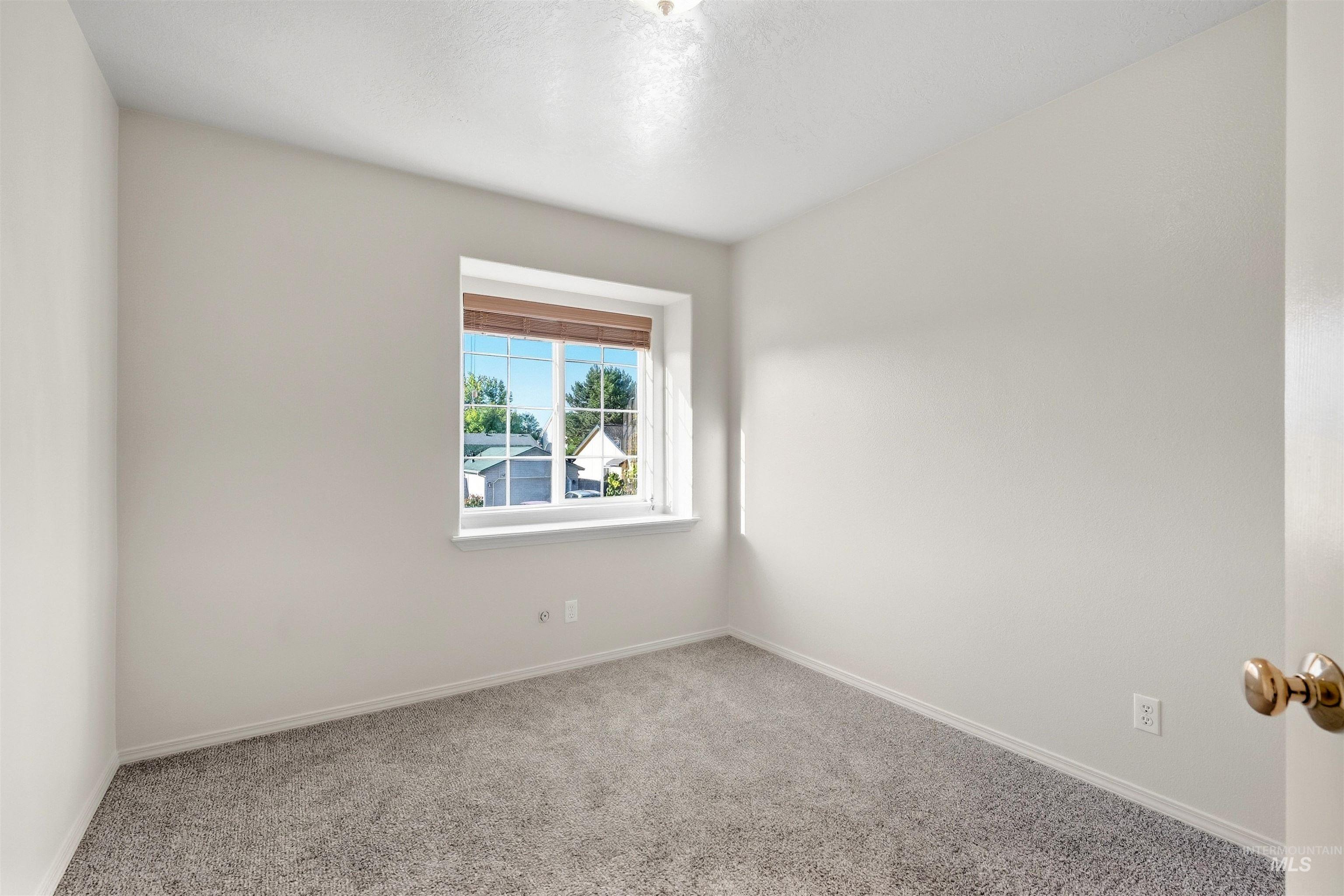1209 Gold Creek Dr Property Photo 27