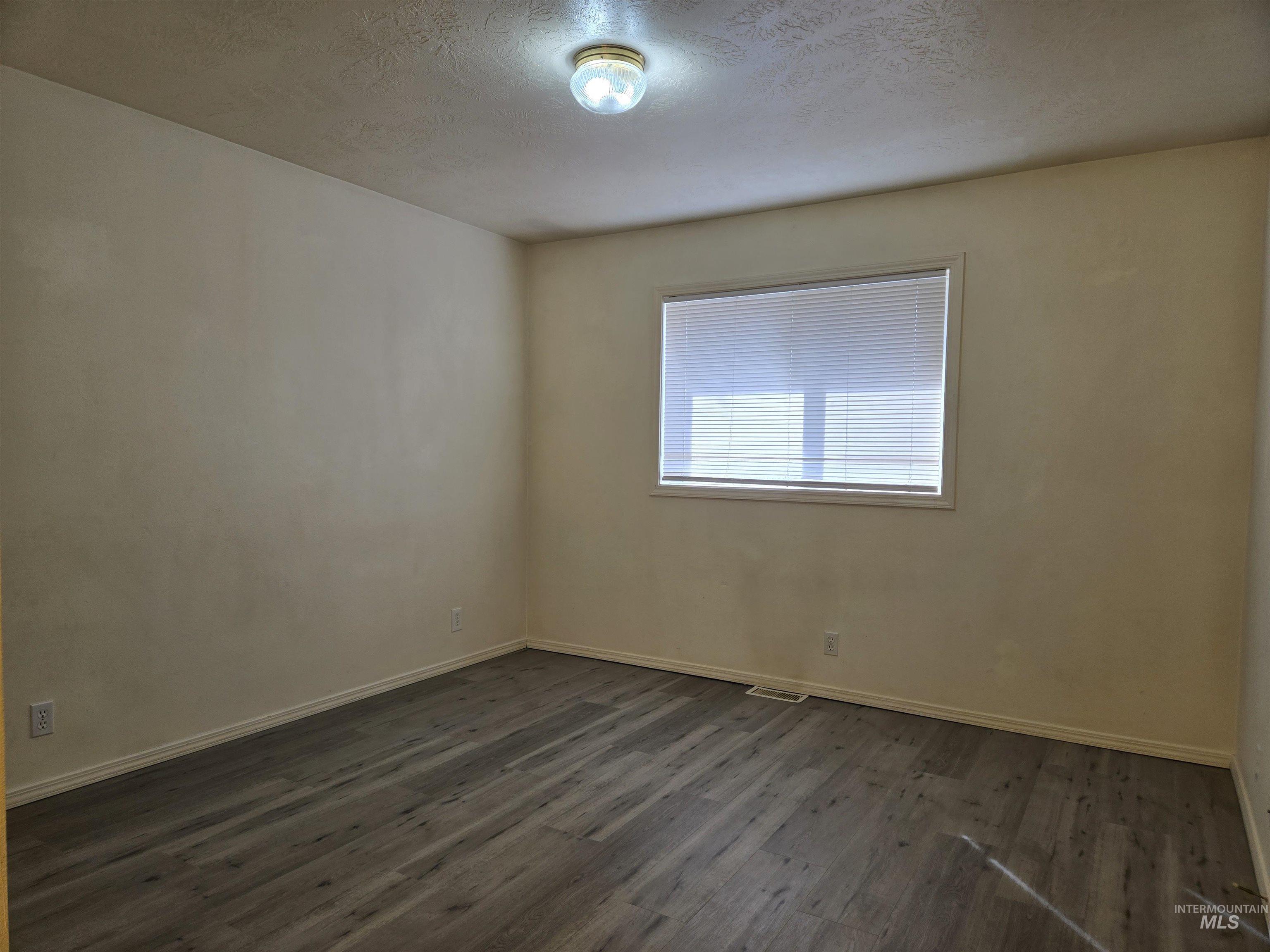 1886 W Idaho Ave Property Photo 19