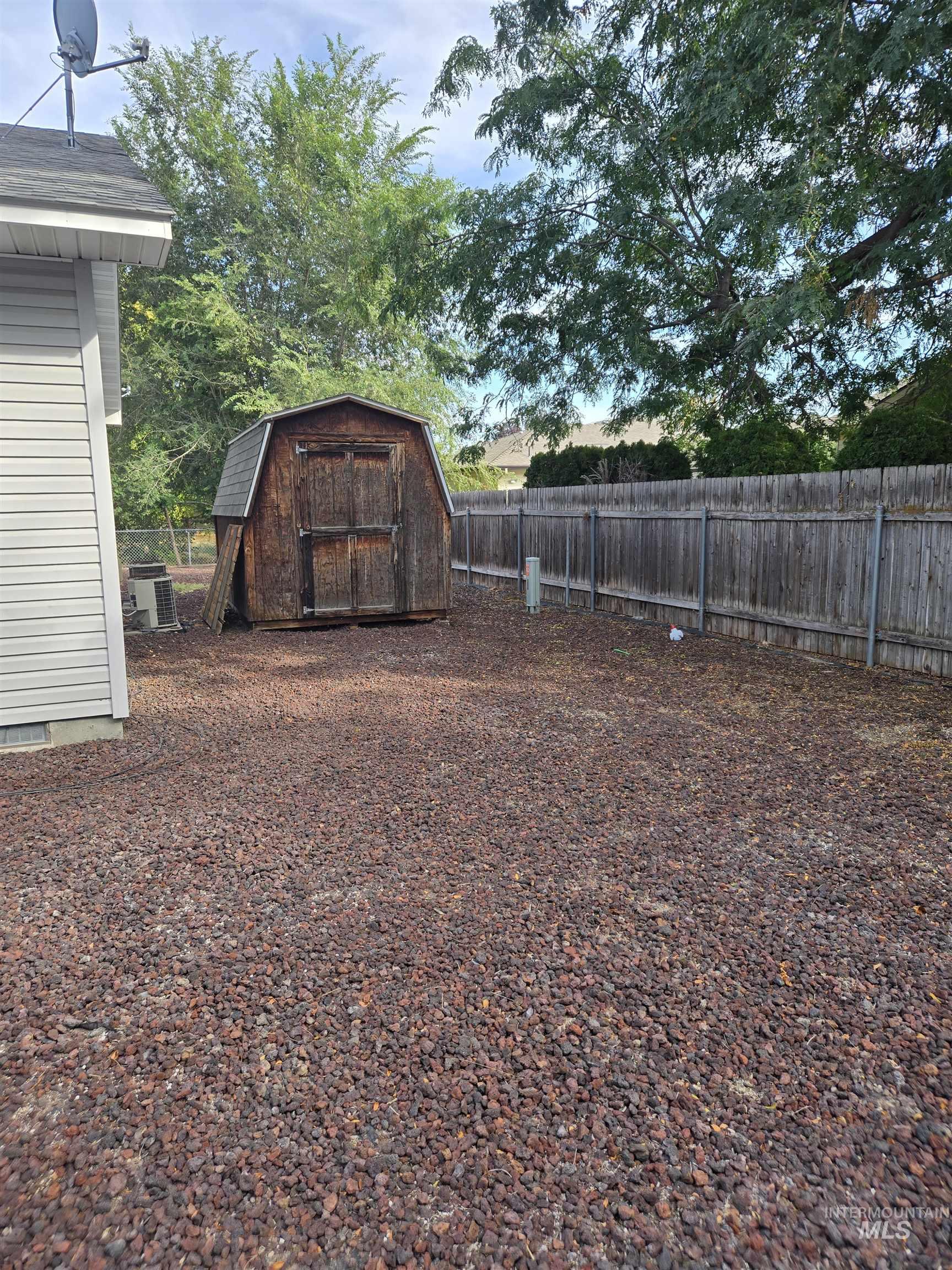 1886 W Idaho Ave Property Photo 23