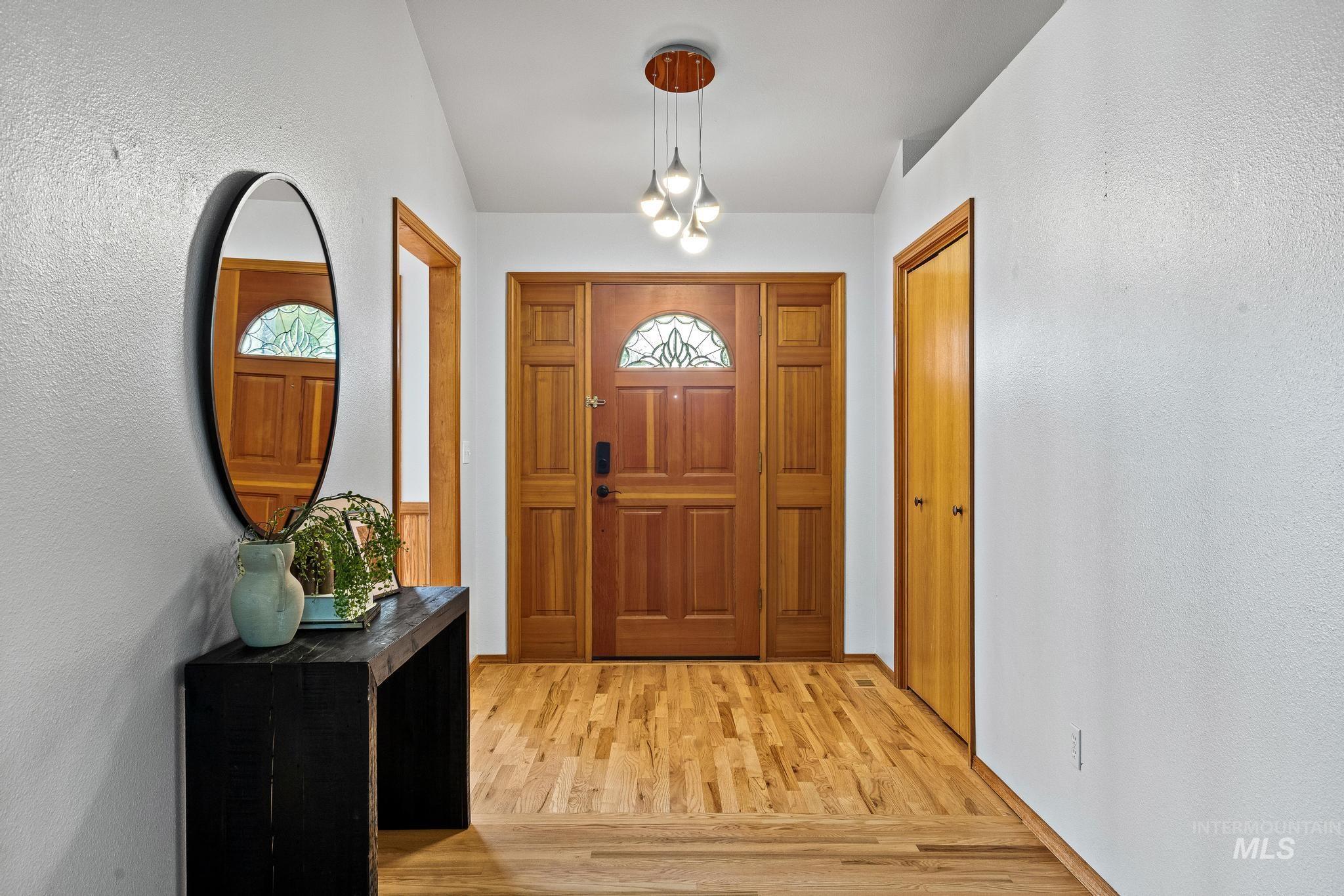 5760 W Plantation Ln Property Photo 6