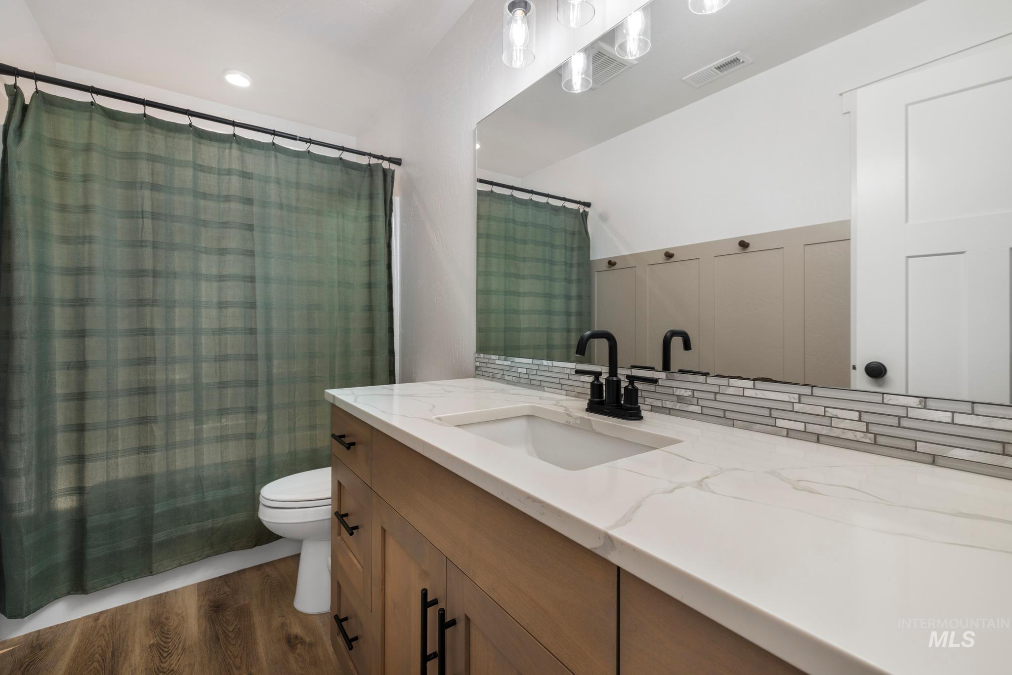 812 Stonegate Property Photo 35