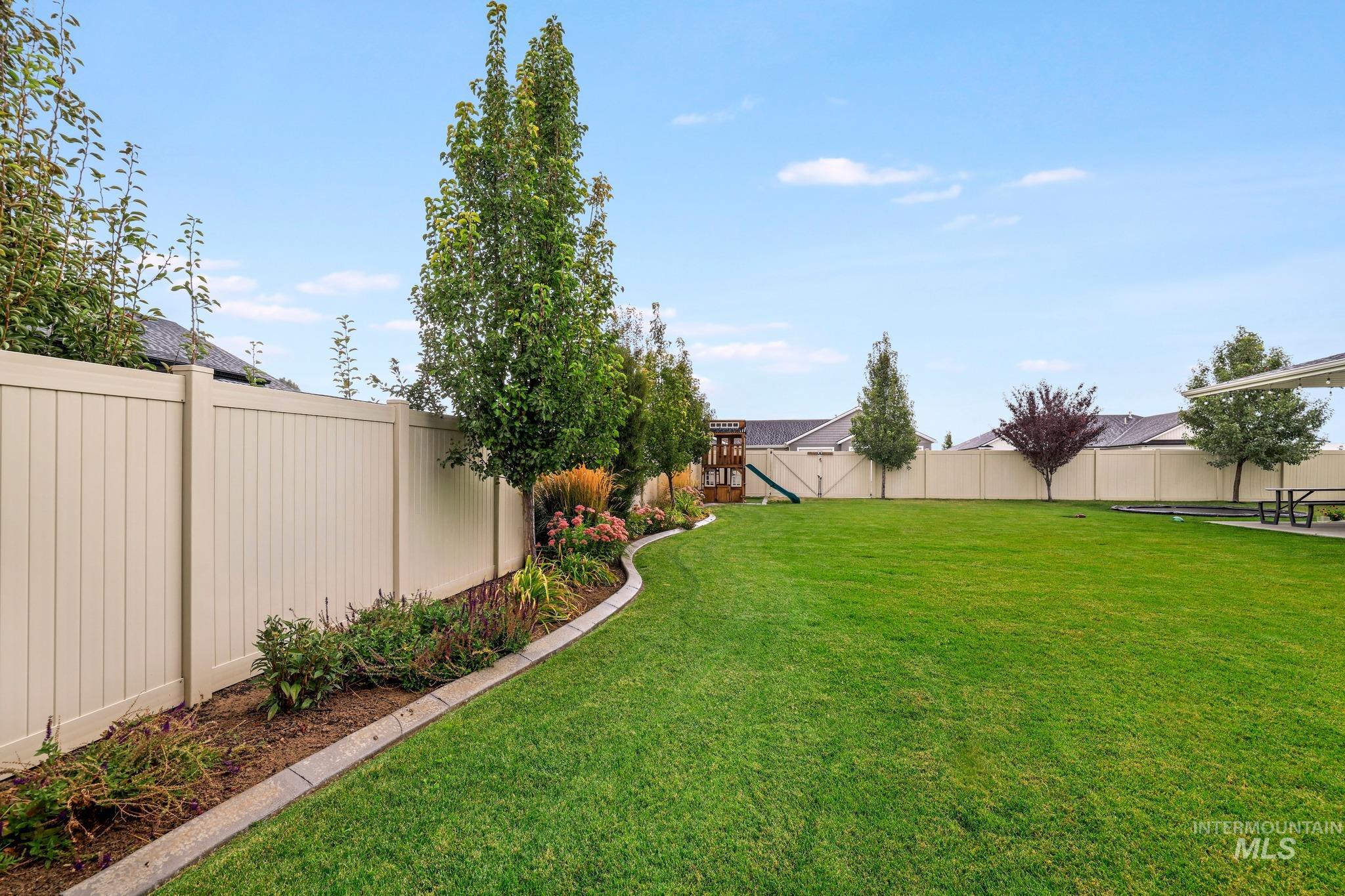812 Stonegate Property Photo 42
