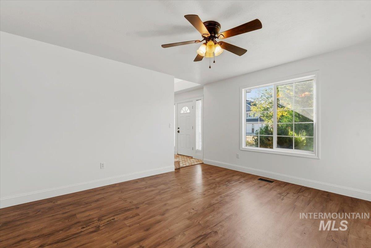 4372 E Burgundy Drive Property Photo 16