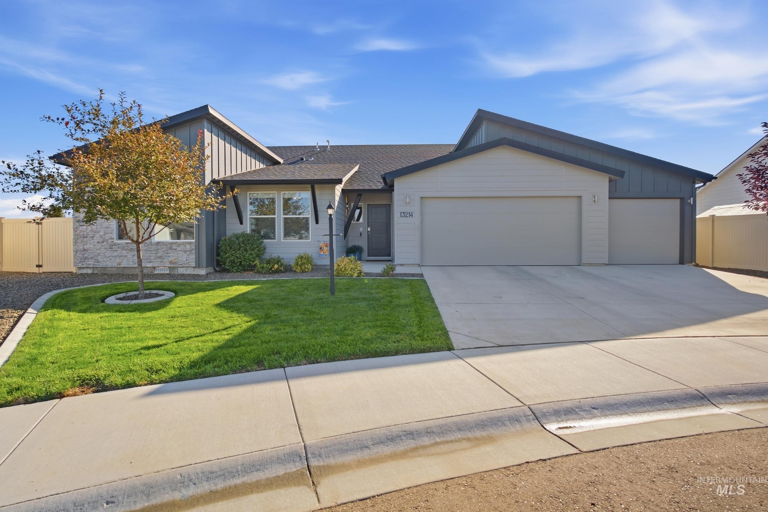 13214 S Wind River Ave Property Photo 1