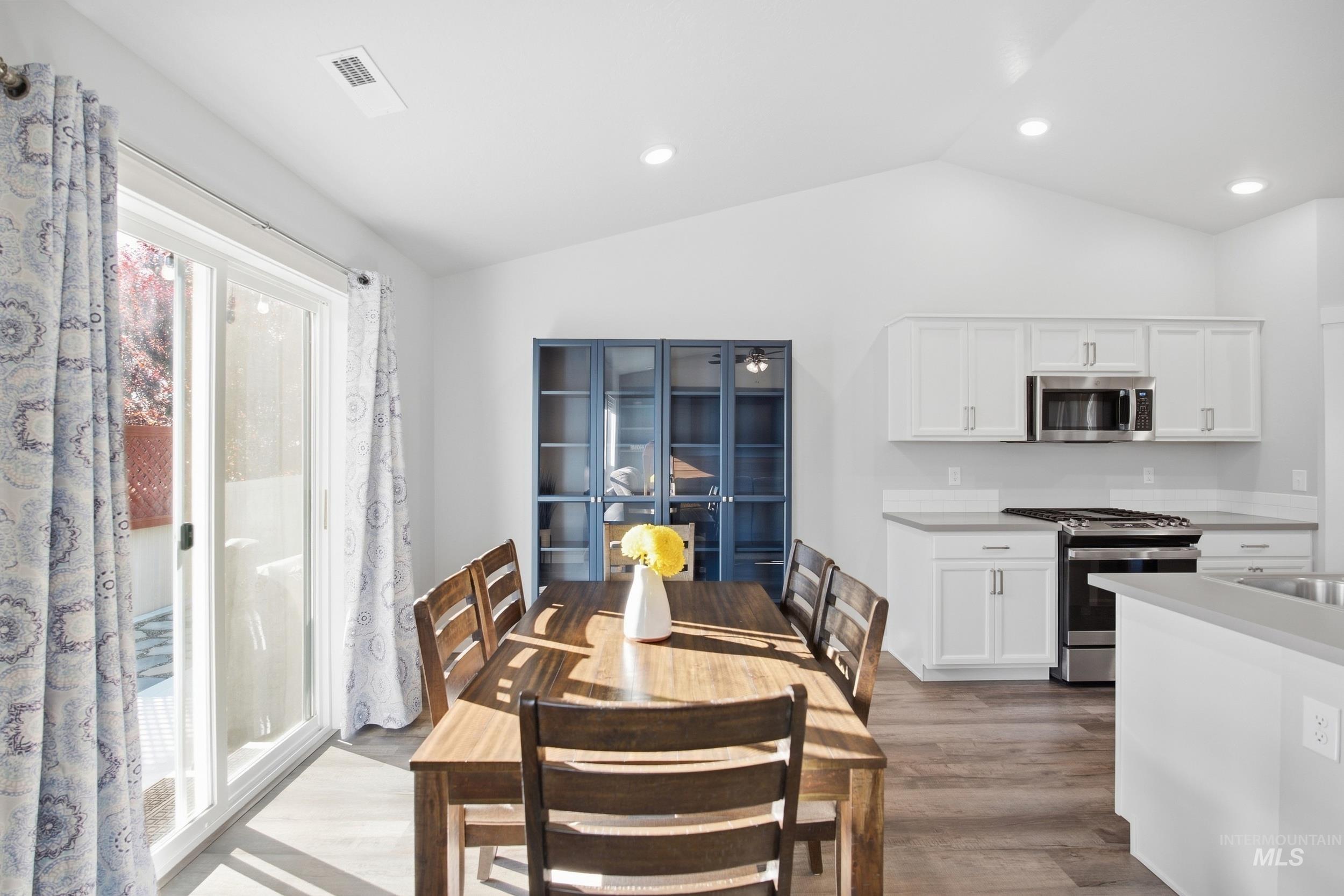 13214 S Wind River Ave Property Photo 10