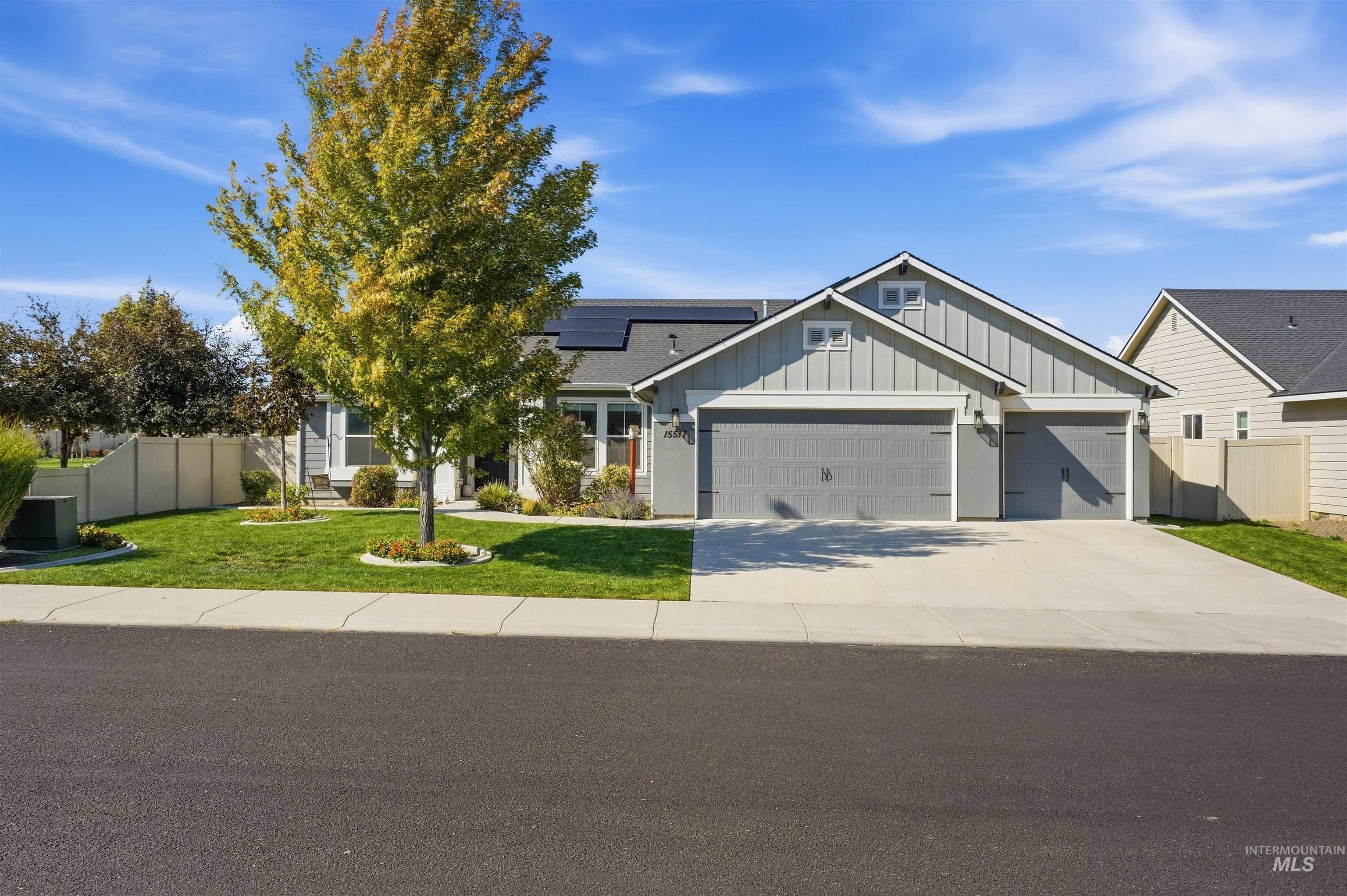 15517 Fuchsia Avenue Property Photo 1