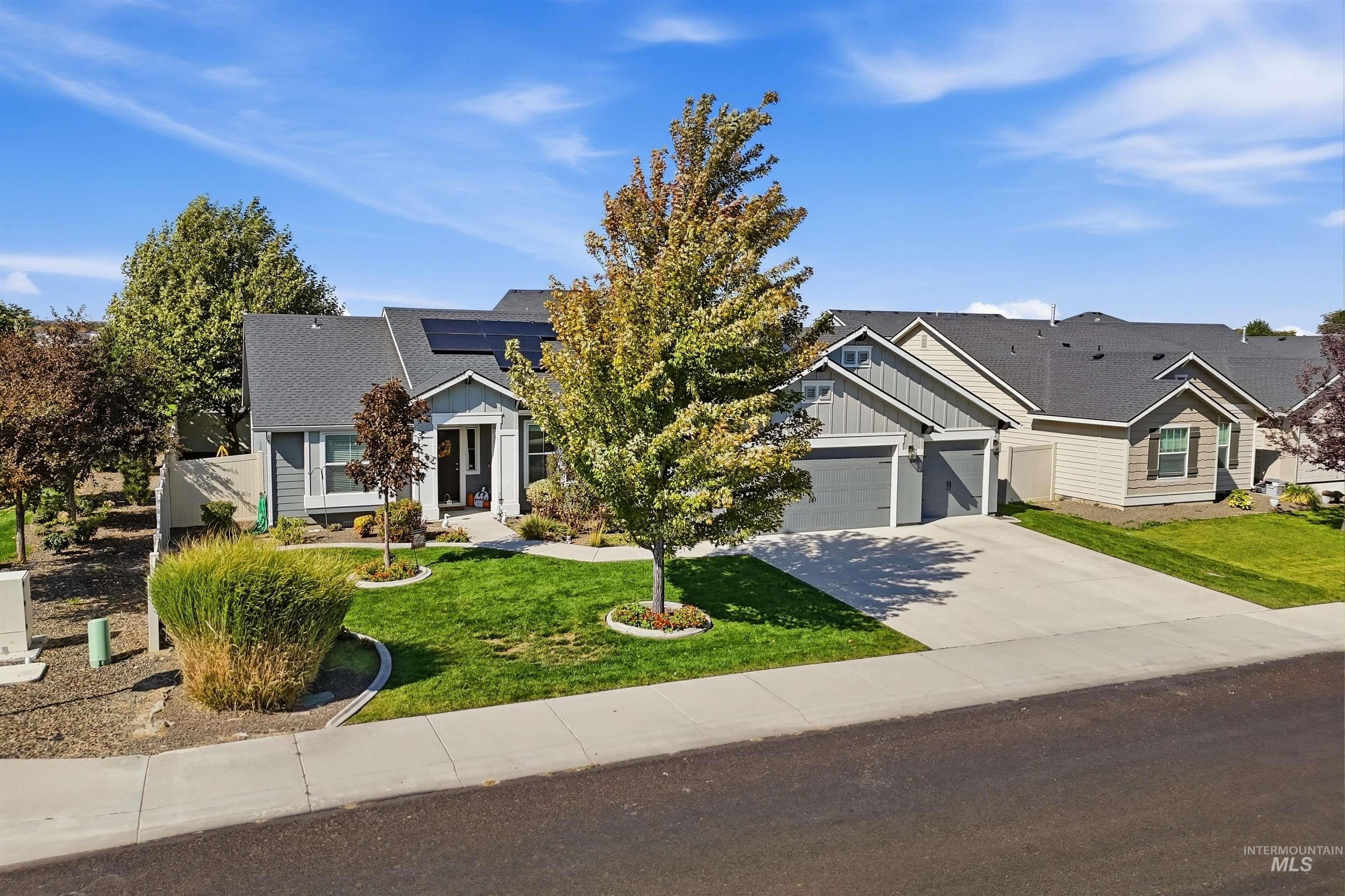 15517 Fuchsia Avenue Property Photo 4