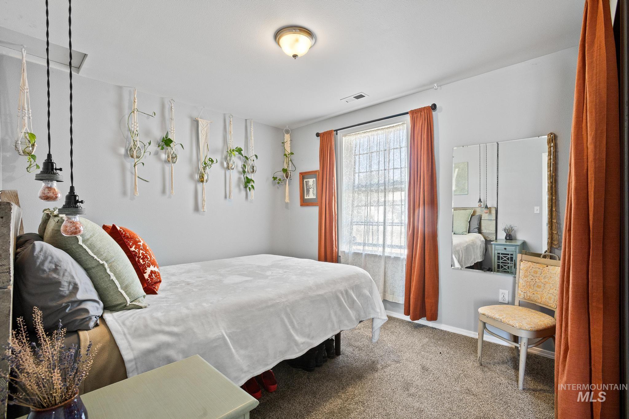 61 N Canyon St Property Photo 4