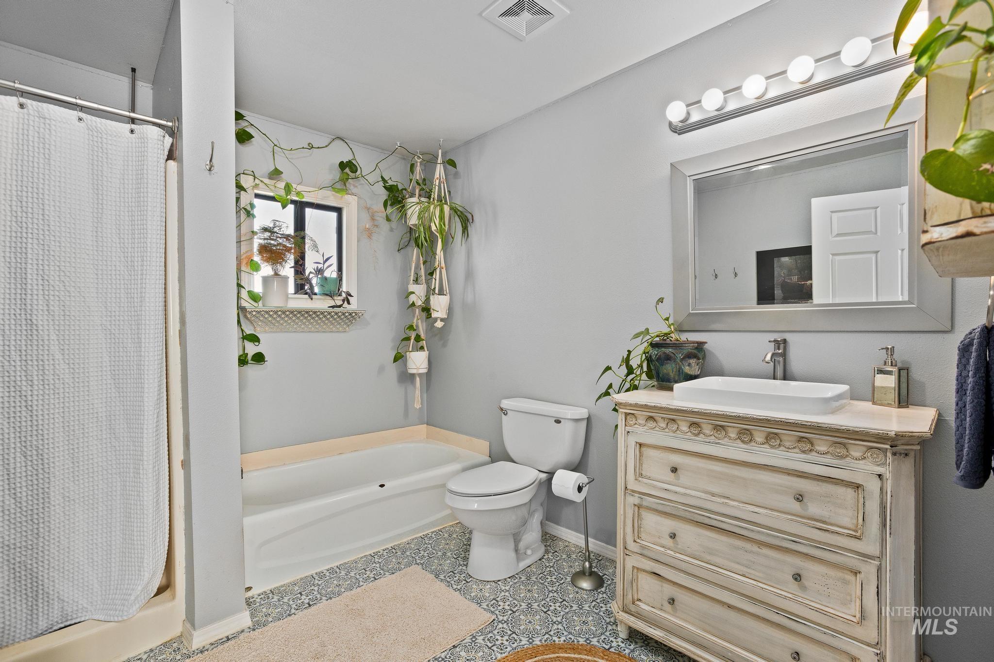 61 N Canyon St Property Photo 14