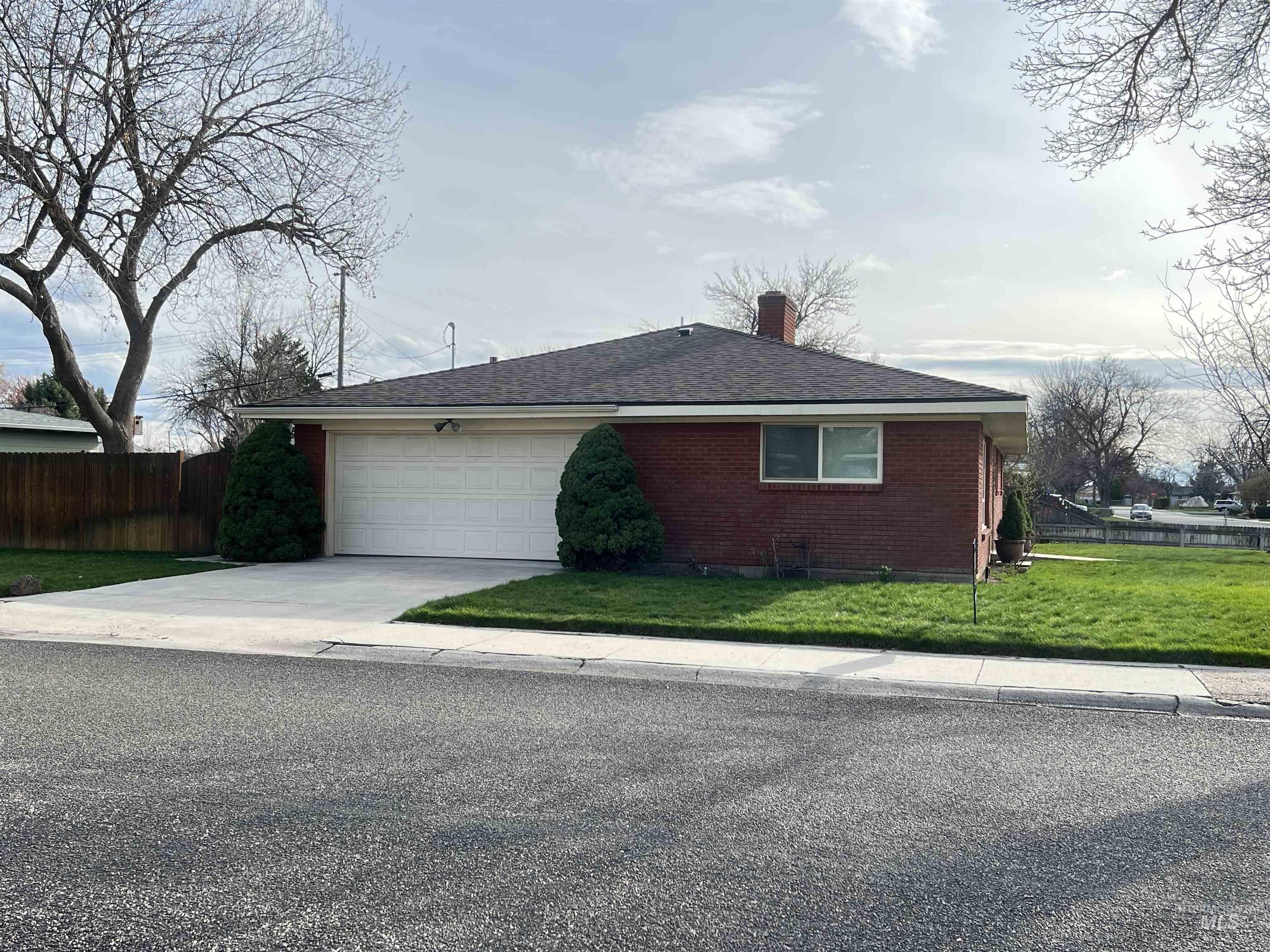 1300 S Brooklawn Dr. Property Photo 2