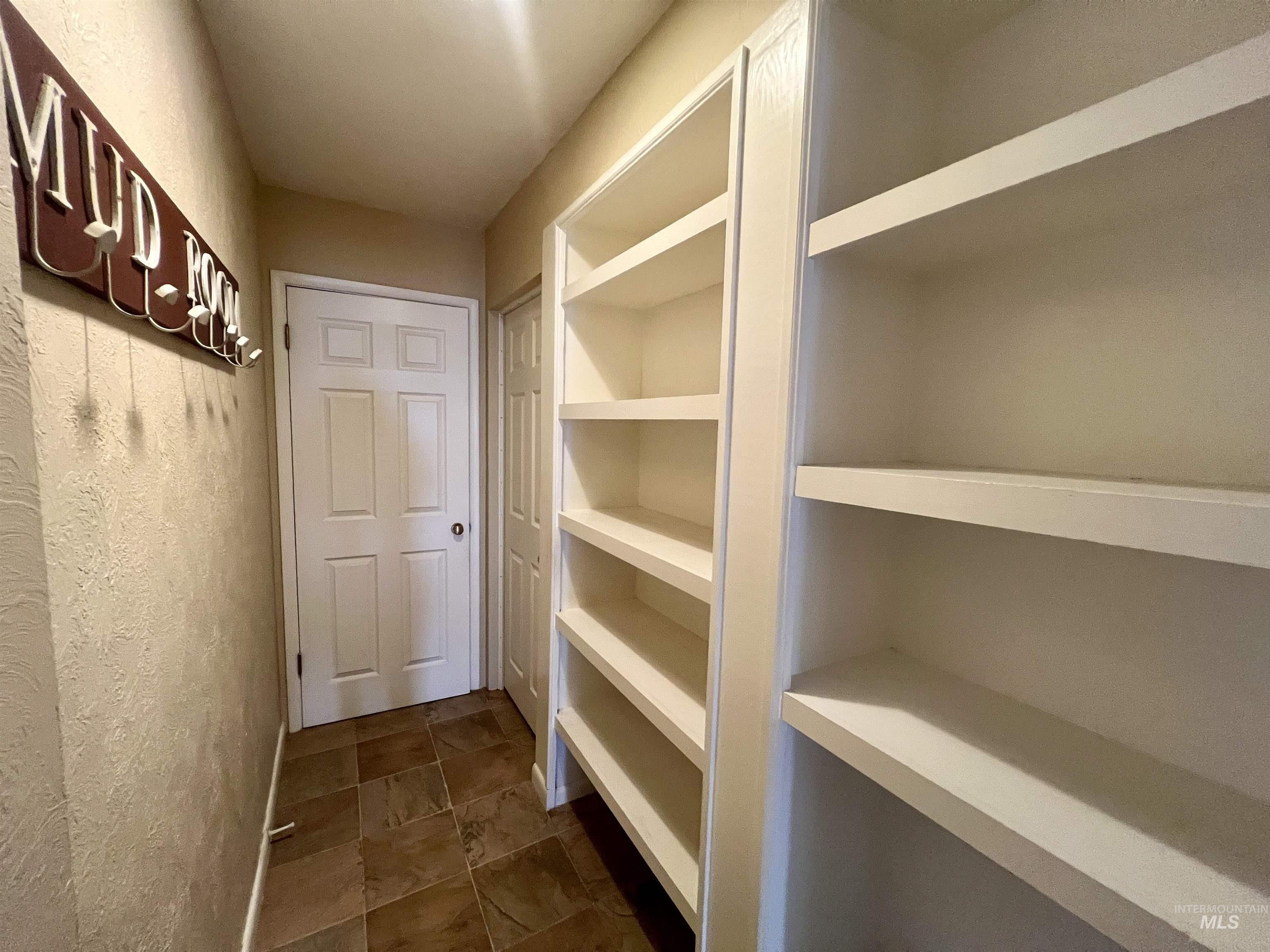 1300 S Brooklawn Dr. Property Photo 15