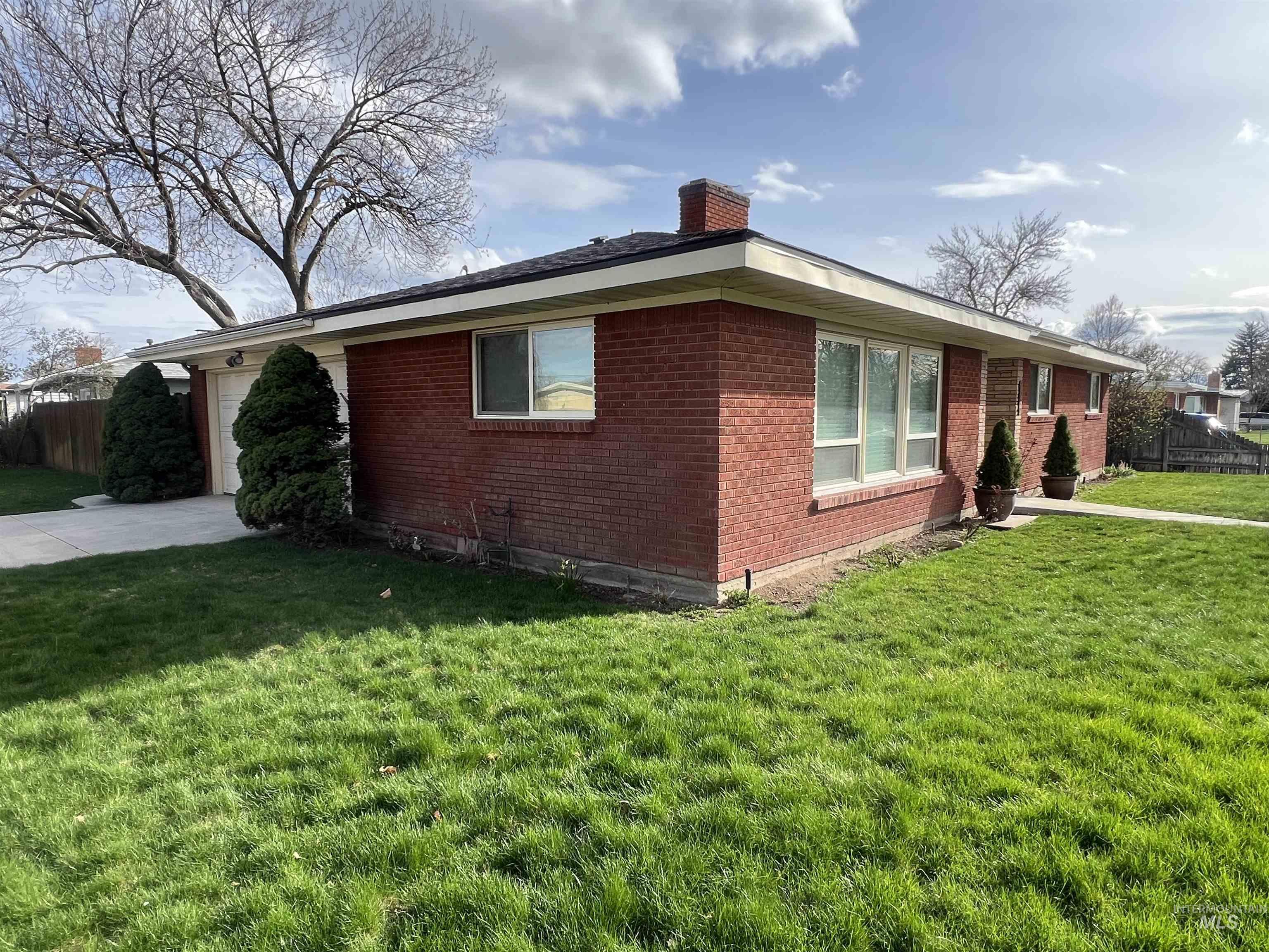 1300 S Brooklawn Dr. Property Photo 19