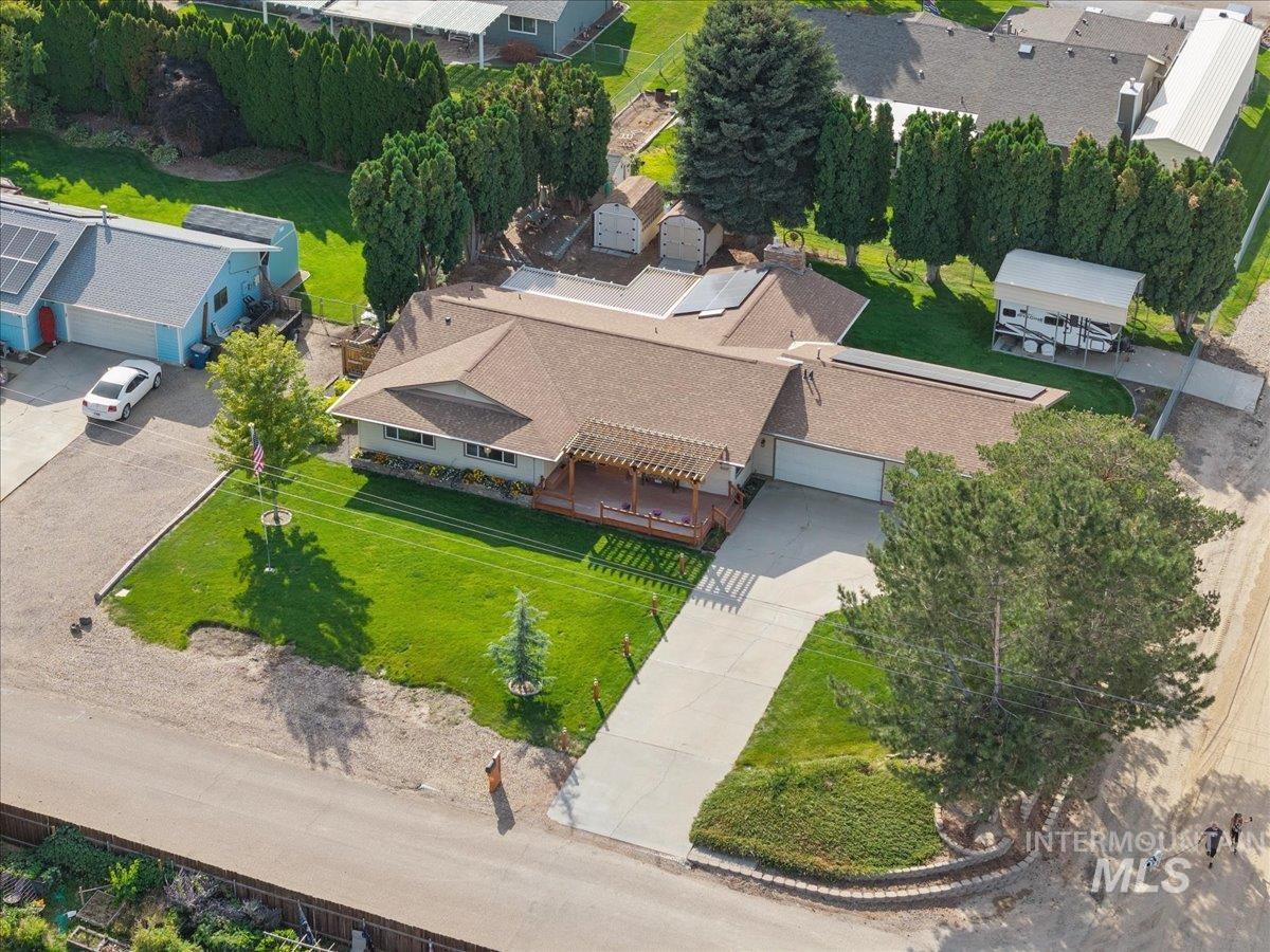 16227 S Kimball Ave Property Photo 3