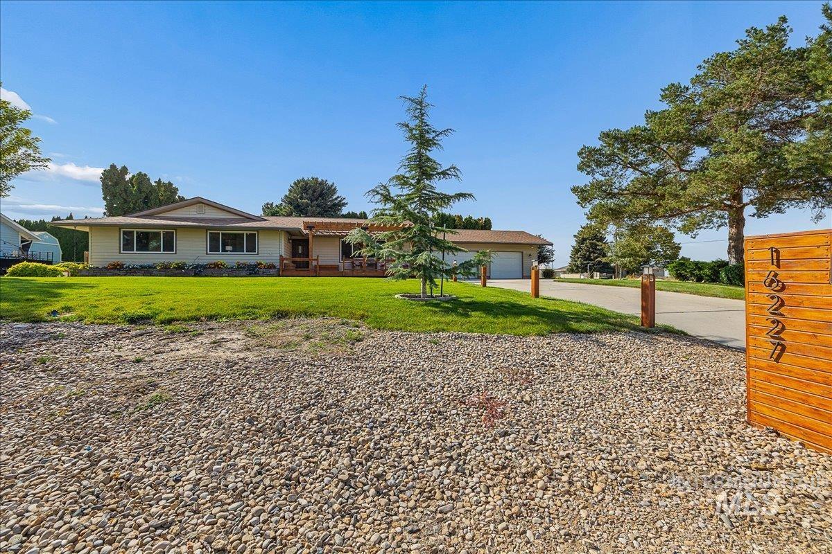 16227 S Kimball Ave Property Photo 5