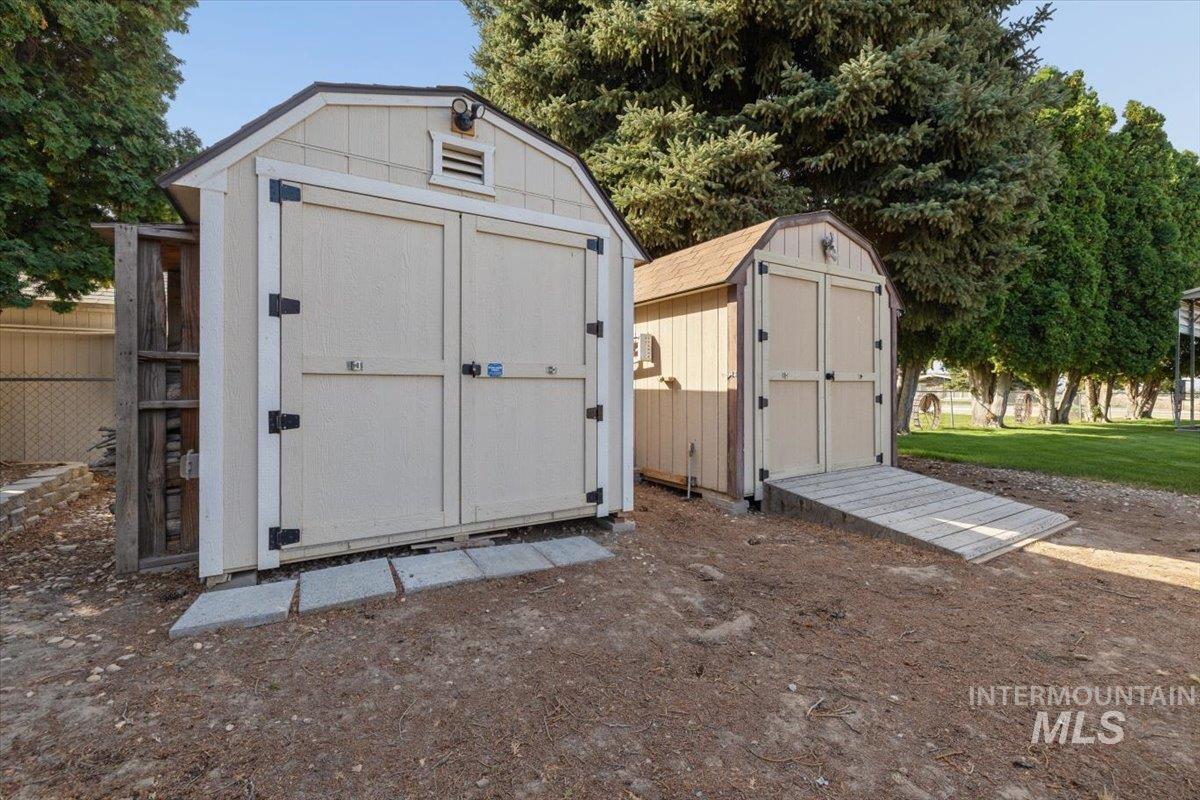 16227 S Kimball Ave Property Photo 44