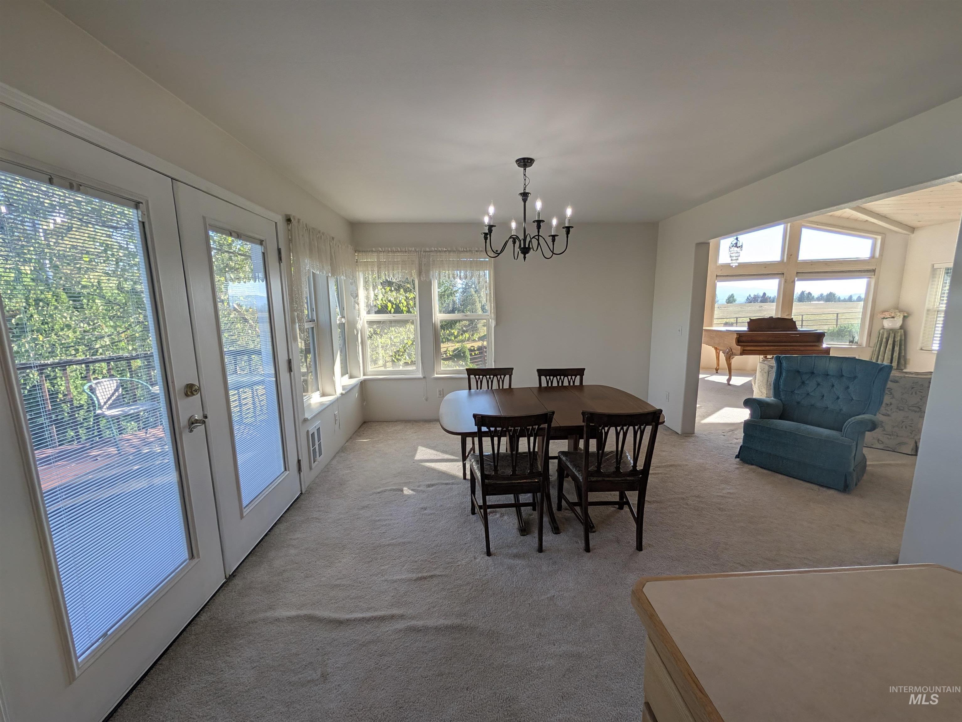 1249 Battle Ridge Road Property Photo 8
