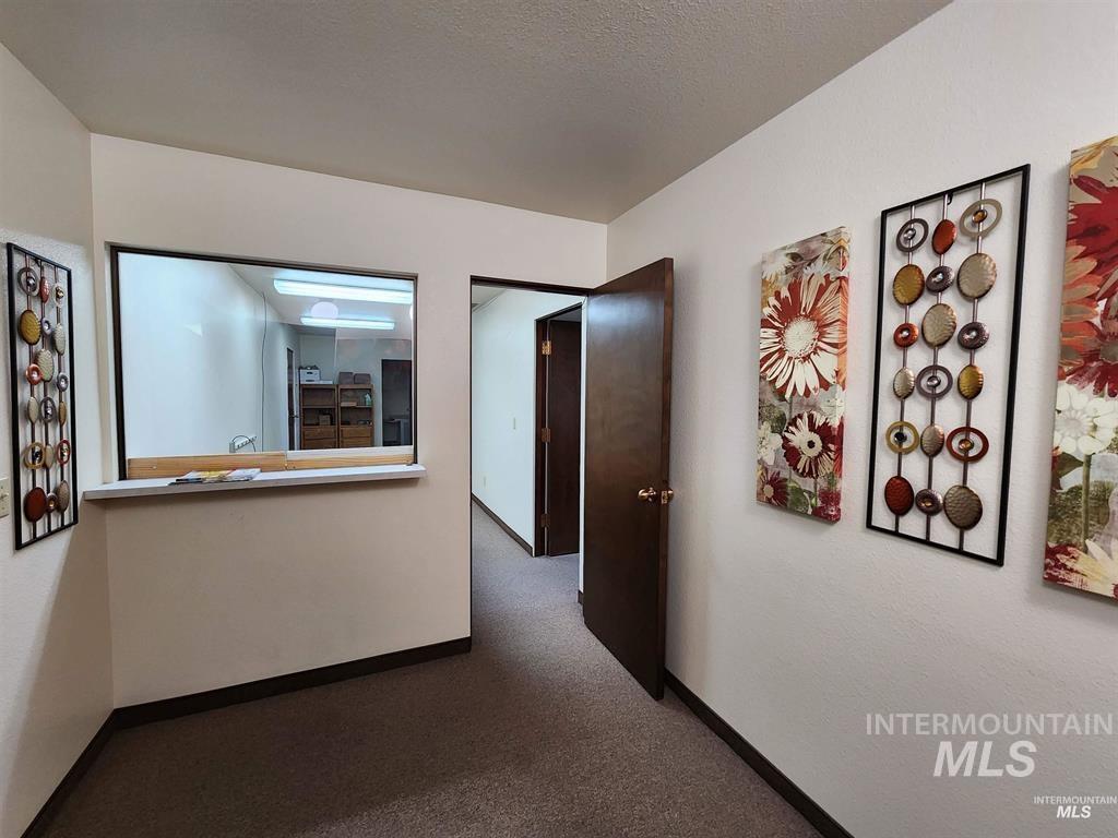 307 19th St. Property Photo 2