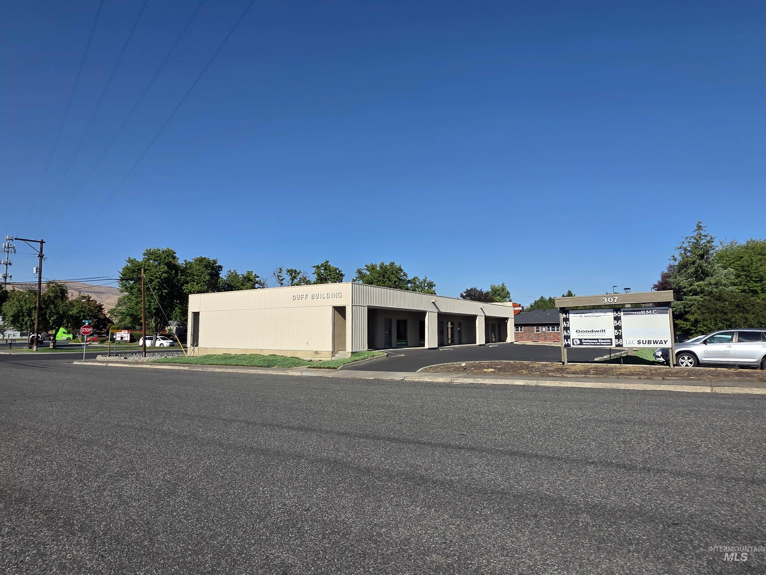 307 19th St. Property Photo 11