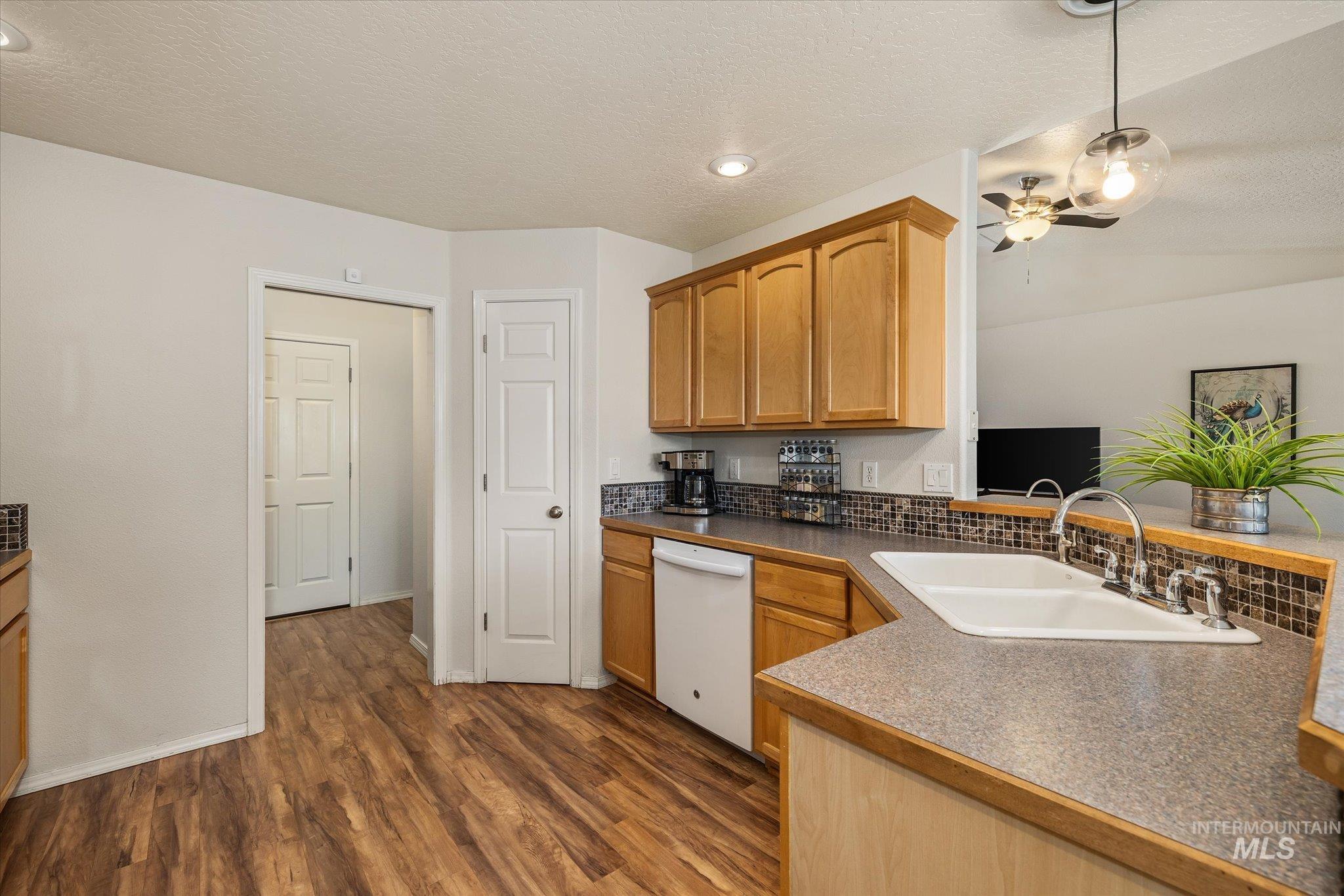 8261 W Galactic Ct Property Photo 18