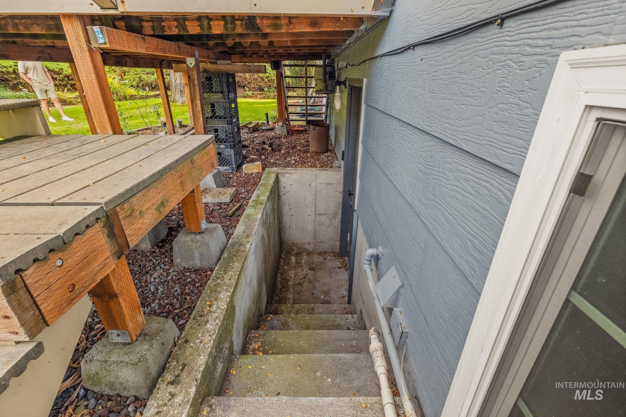 2127 2nd St. Property Photo 30