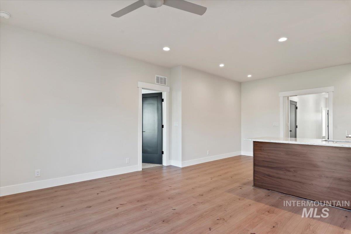 3878 W Spring House Ln Property Photo 7