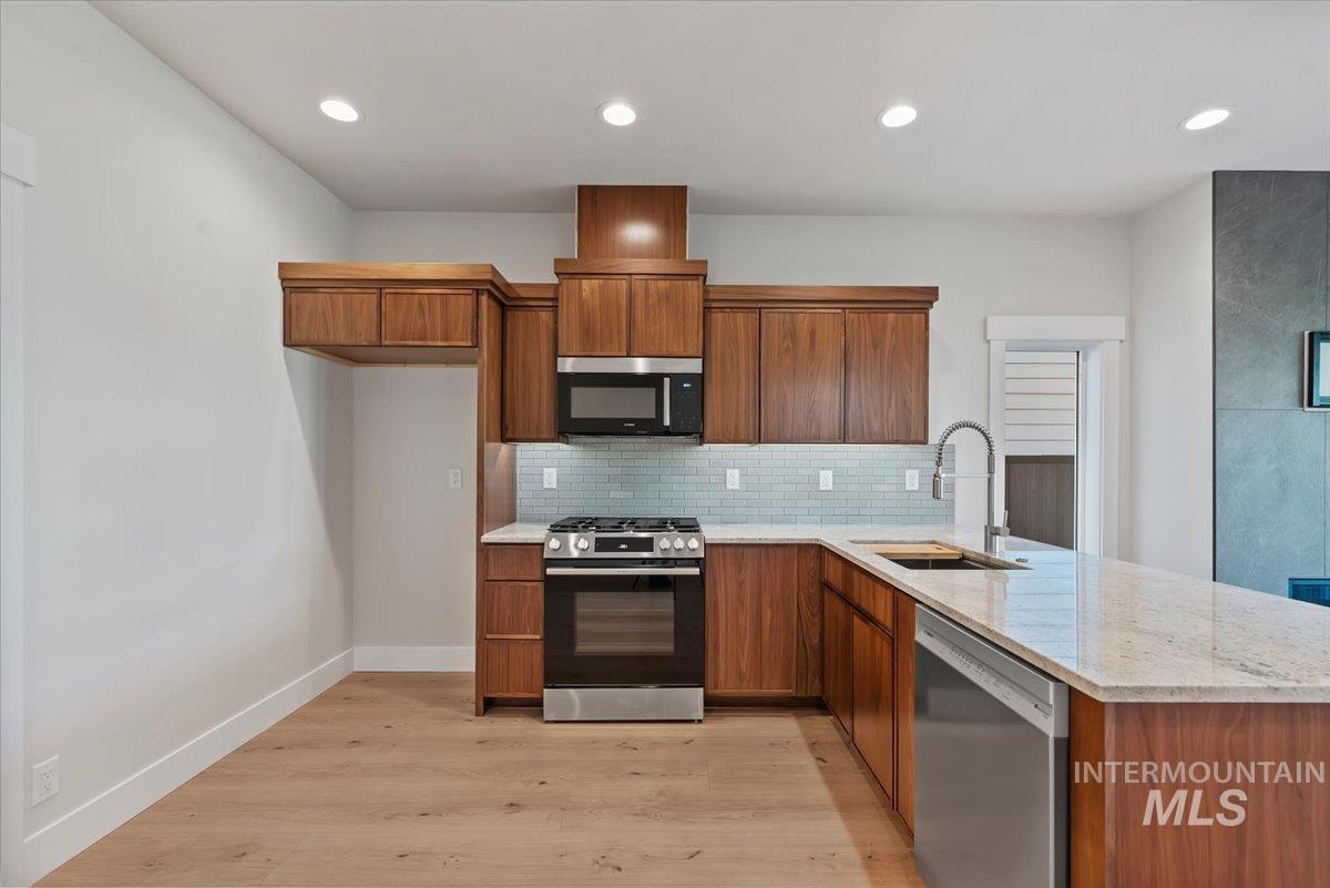 3878 W Spring House Ln Property Photo 9