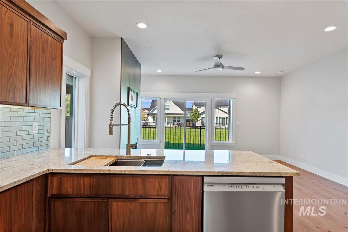 3878 W Spring House Ln Property Photo 11