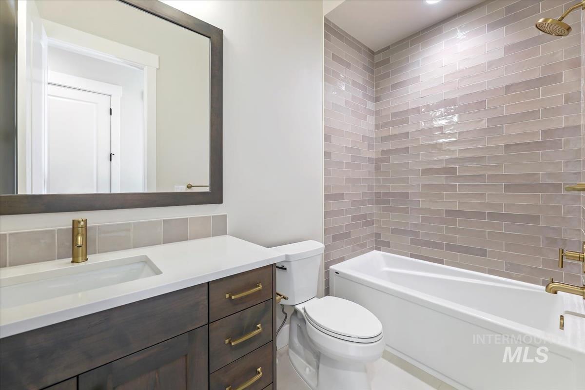 6029 W Carnock Dr Property Photo 29