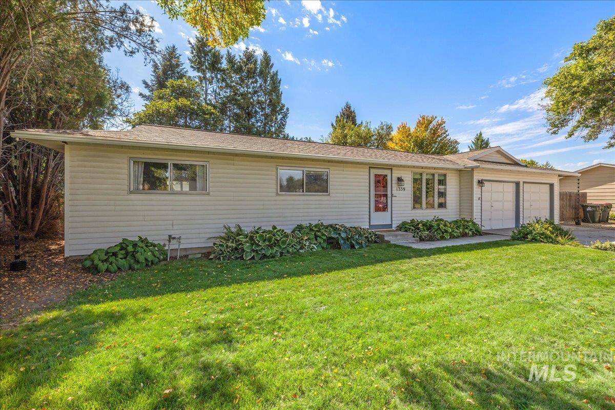 1339 W Carlton St Property Photo 3