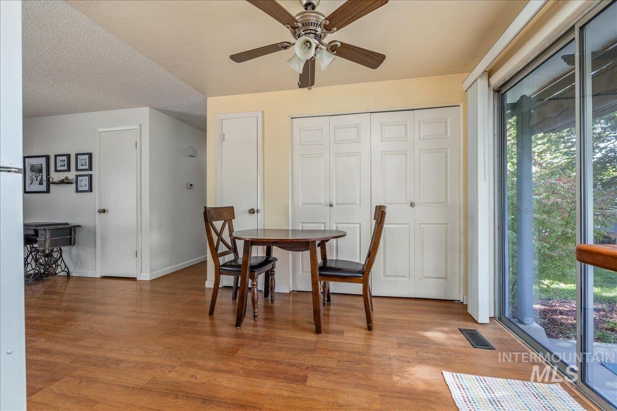 1339 W Carlton St Property Photo 8