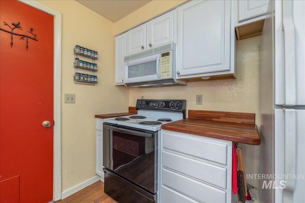 1339 W Carlton St Property Photo 11