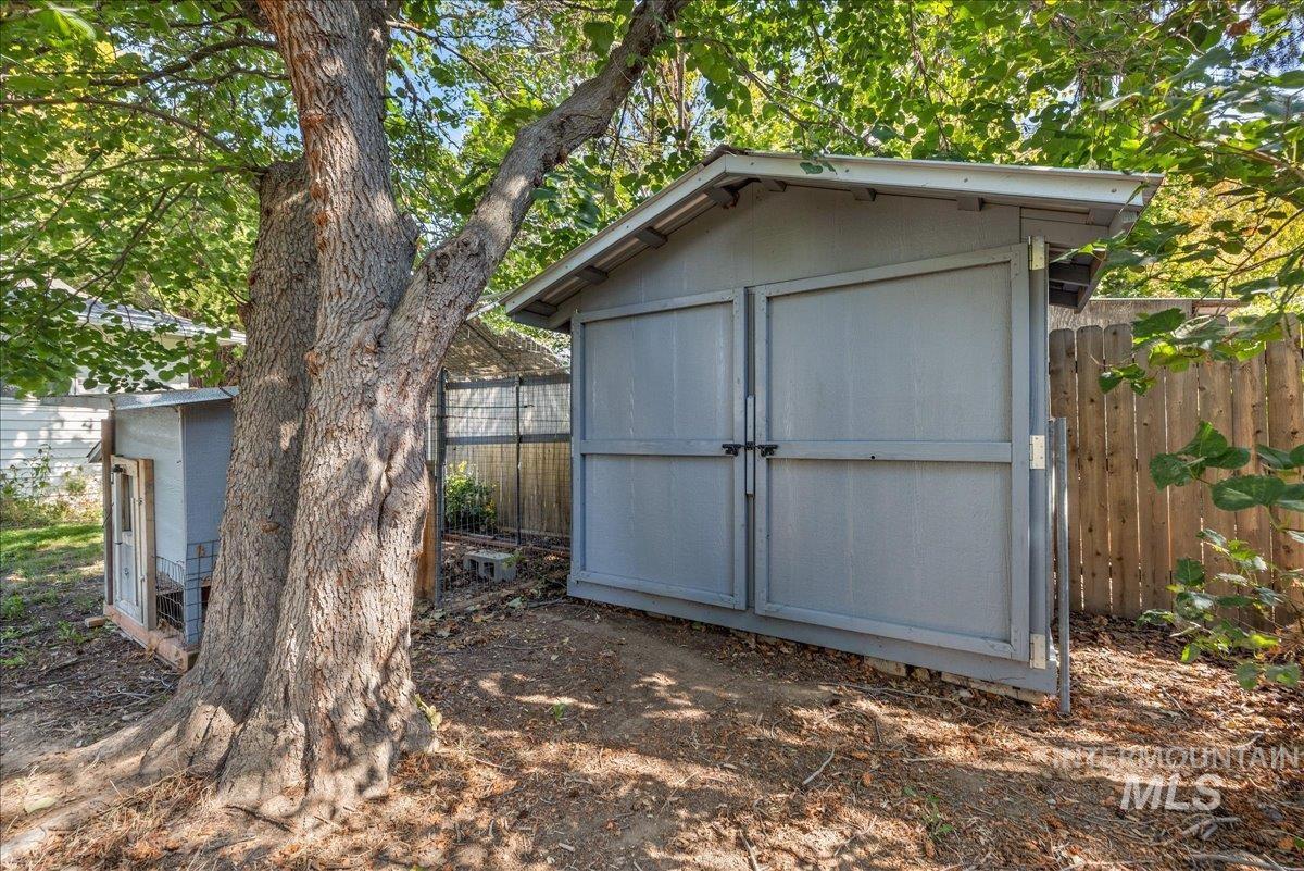 1339 W Carlton St Property Photo 30