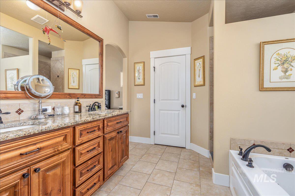 12621 S Carriage Hill Way Property Photo 39